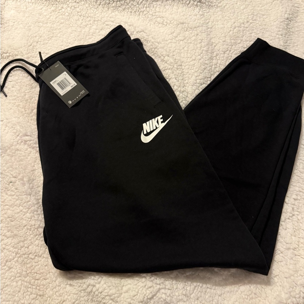 Nike Standard Fit Black Joggers